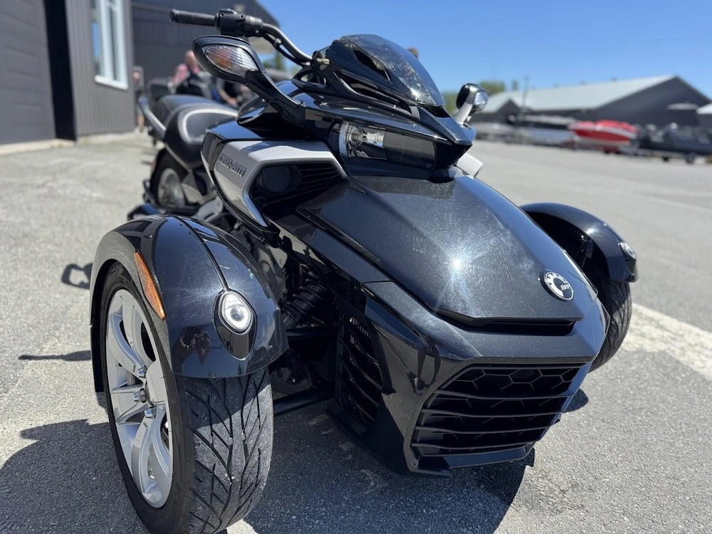 Can-am F3-s Manuel 2015 alt