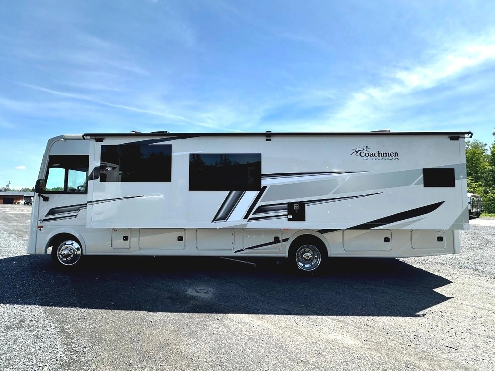 Coachmen Mirada 32ls 2024 alt