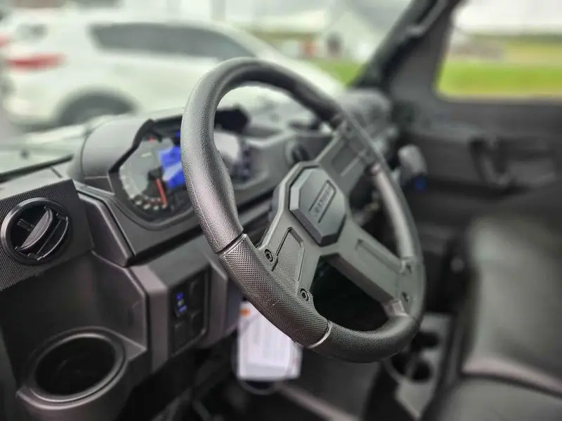2027 Polaris RANGER XP 1000 CABINE