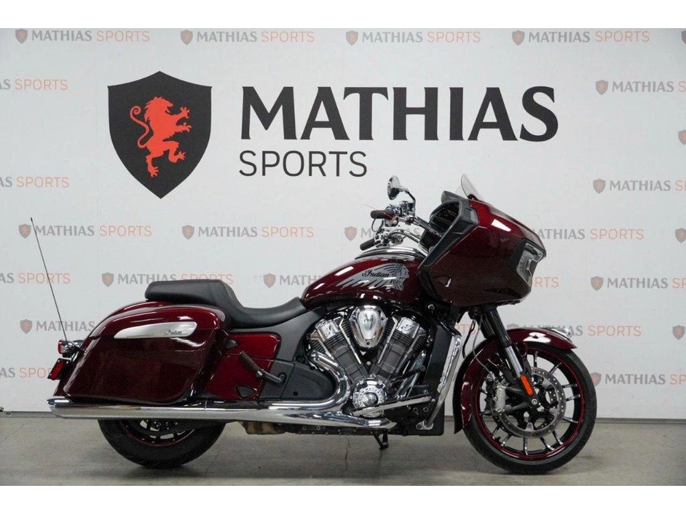 2023 Indian Motorcycle Challenger Limited alt