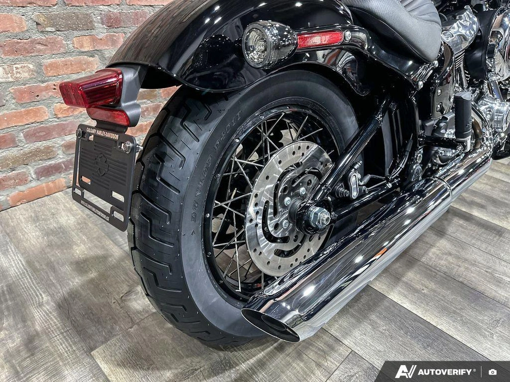 2026 Harley-davidson Street Bob alt