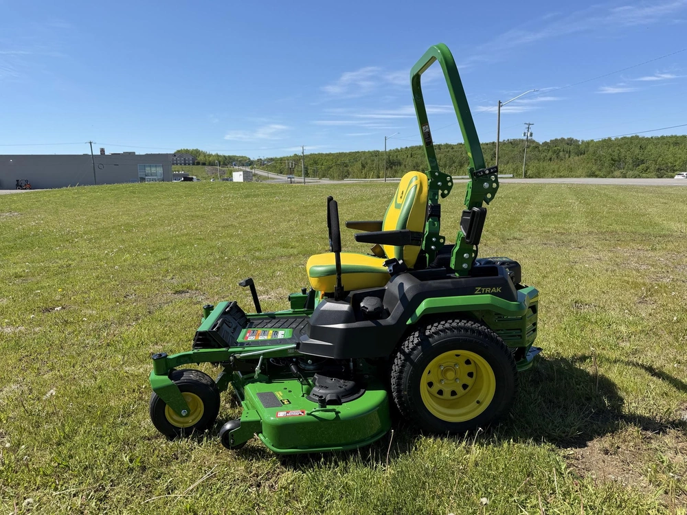 2026 John Deere Z545r alt