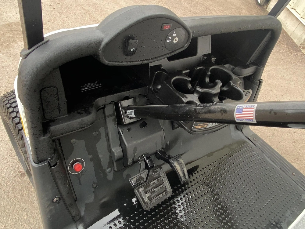 2023 E-z-go Rxv Valor alt