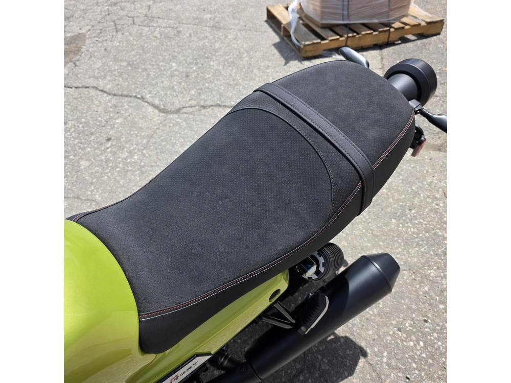 2026 Moto Guzzi V7 Sport alt