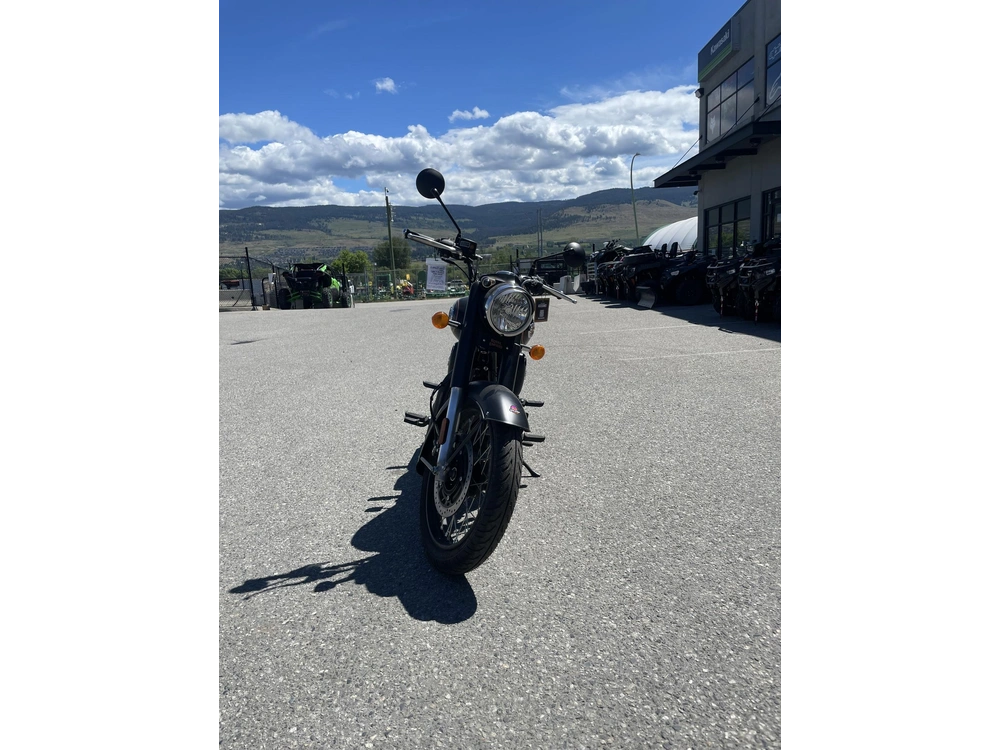 2024 Royal Enfield Bullet 350 Black Gold alt