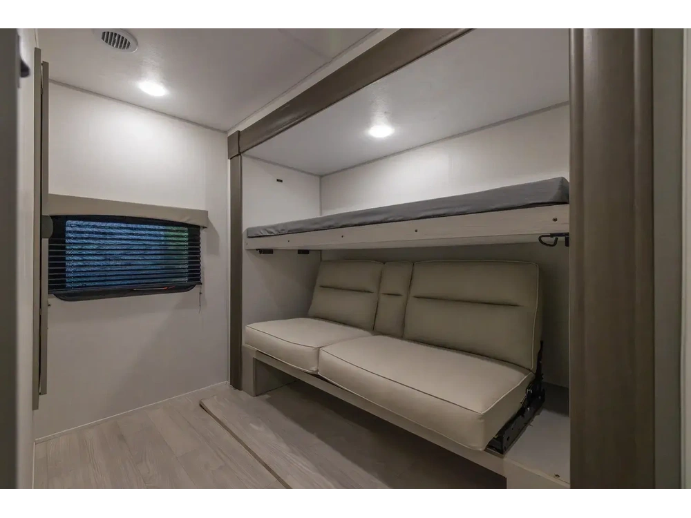 2026 Coachmen Clipper 22bhsr alt