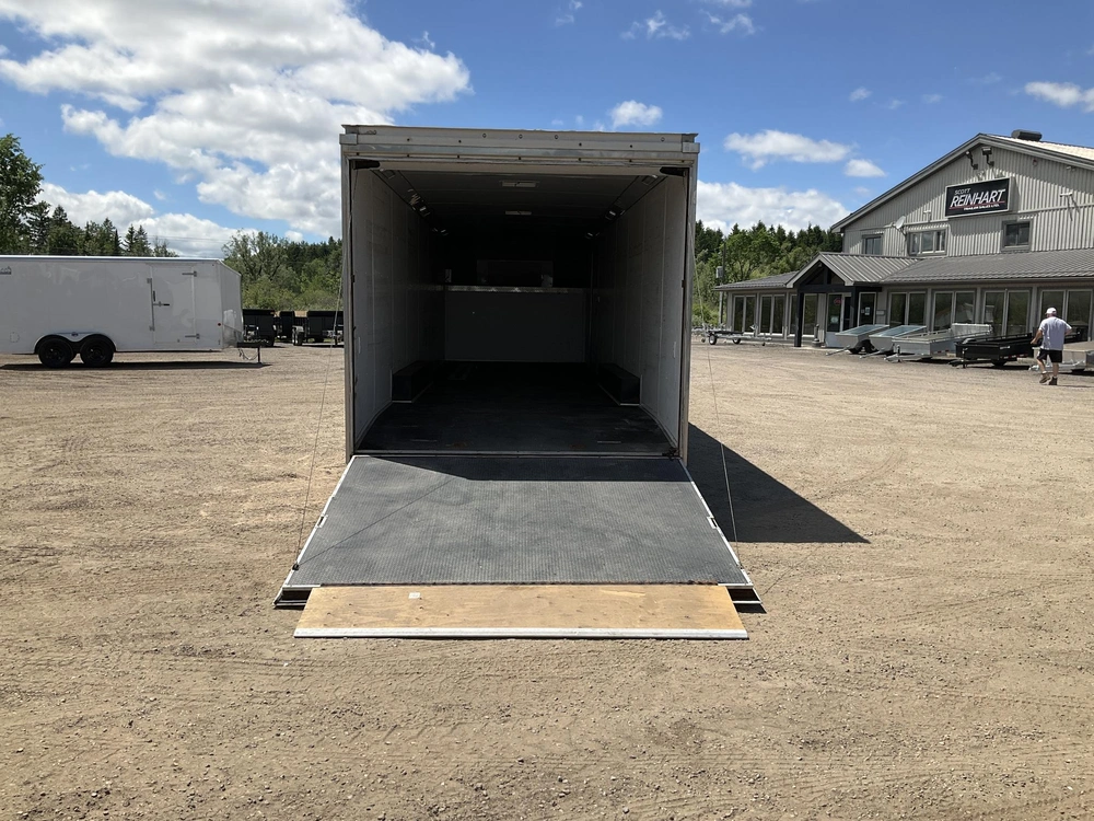 2021 Cargo Express 8.5x30 + 8' Gooseneck Pro-gt Race Trailer alt