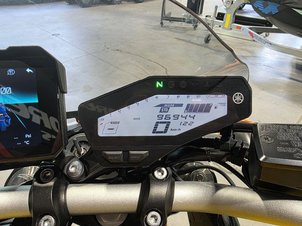 Yamaha Fz09 2015 alt