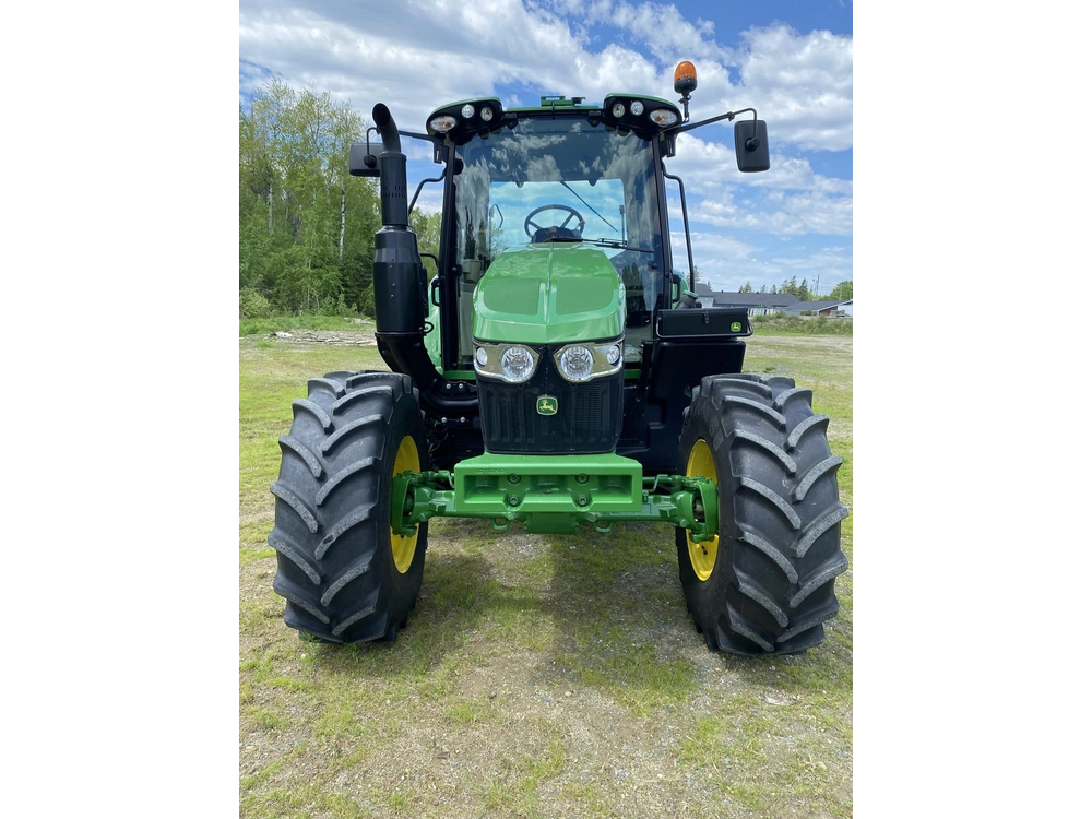 John Deere 6110m 2024 alt