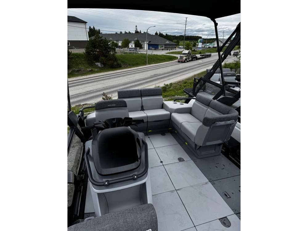 2024 Sea-doo Switch Cruise 18' 130hp alt