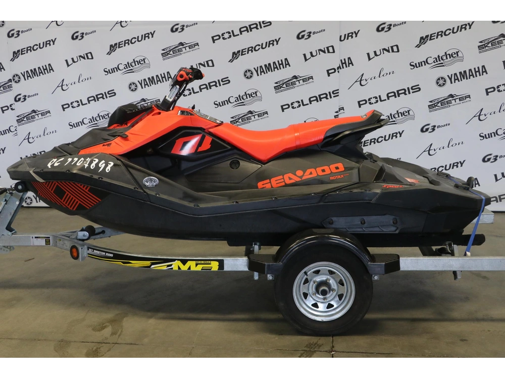 Sea-doo Spark Trixx 3up 2021 alt