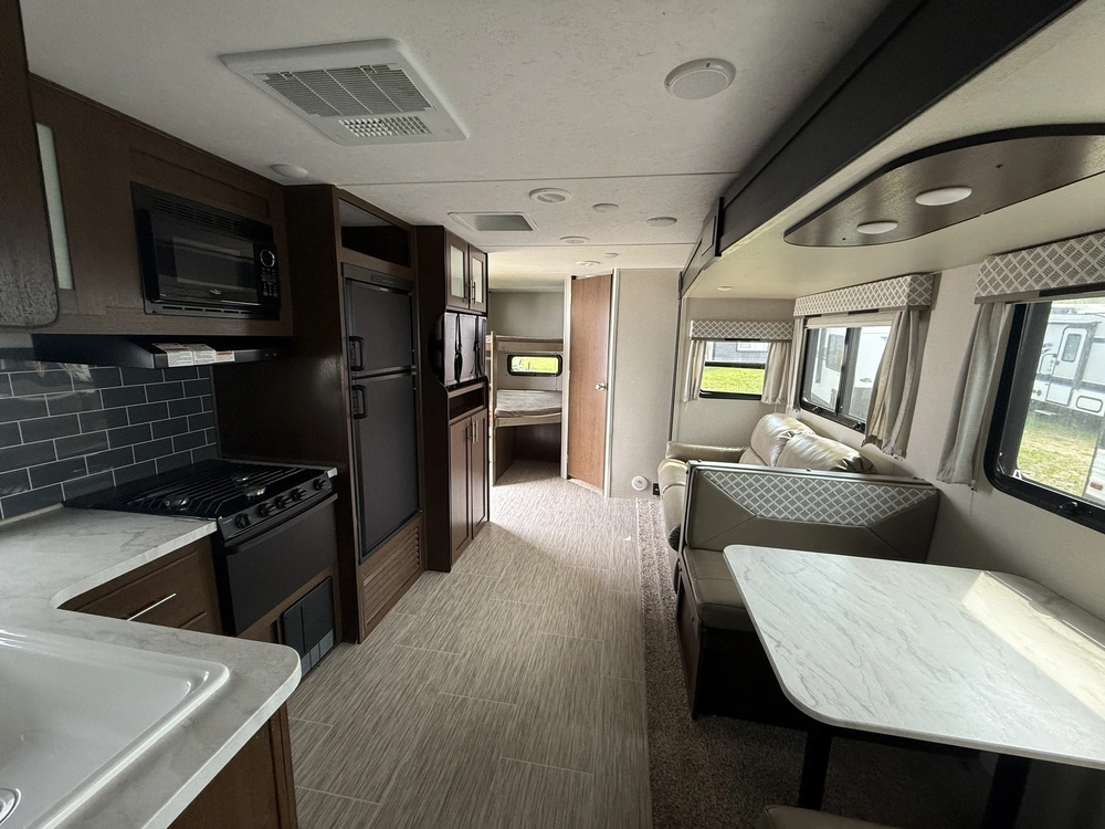 2018 Tracer 274bh alt