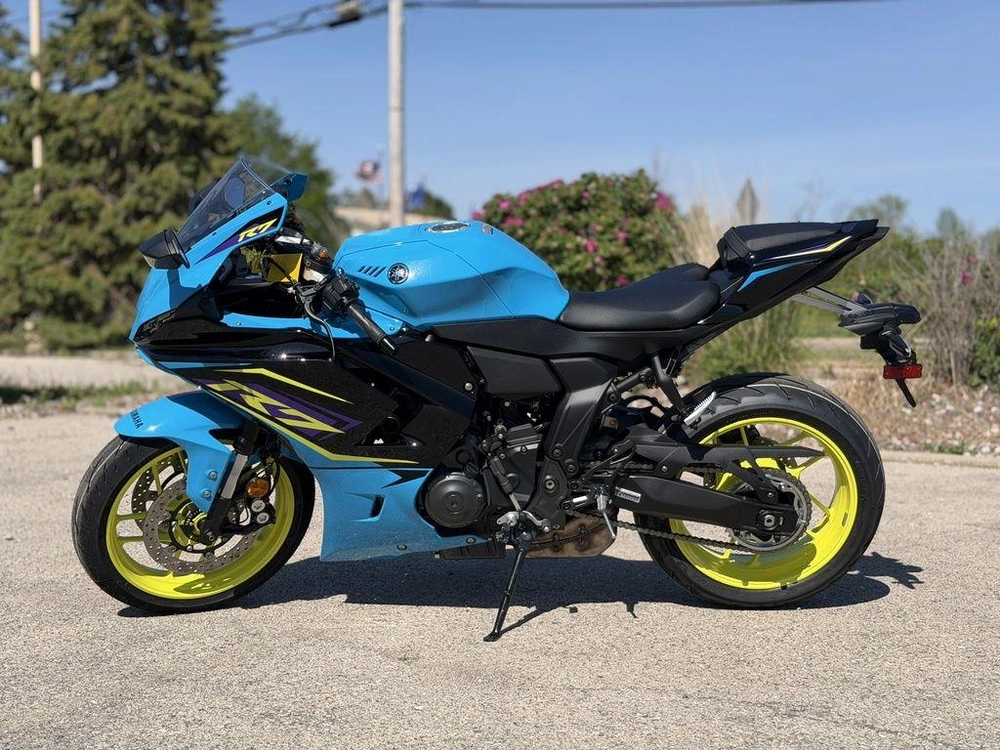 2026 Yamaha Yzf-r7 alt