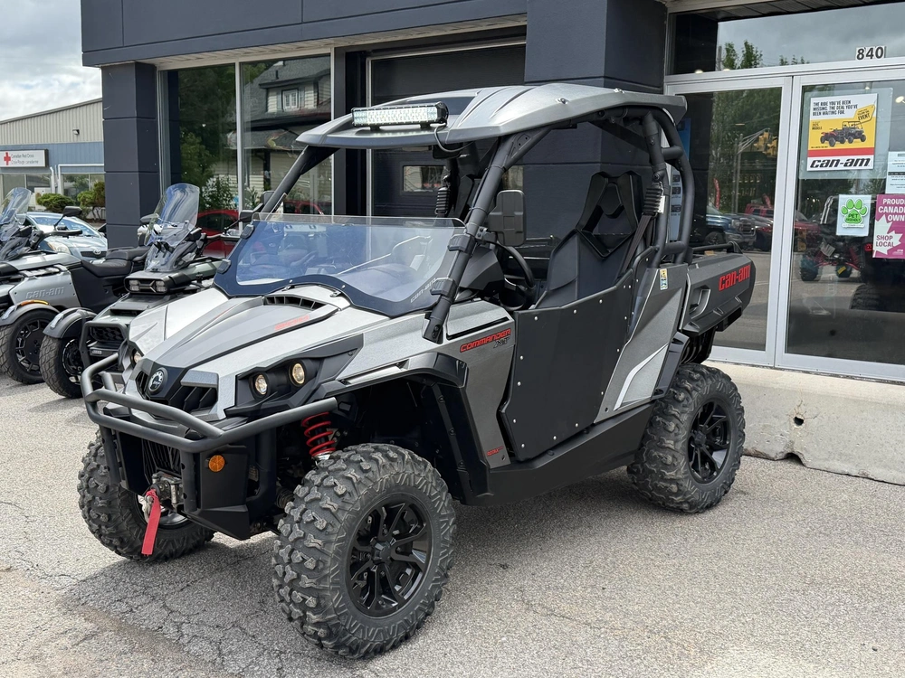 2017 Brp Commander Xt 800r (ca) alt