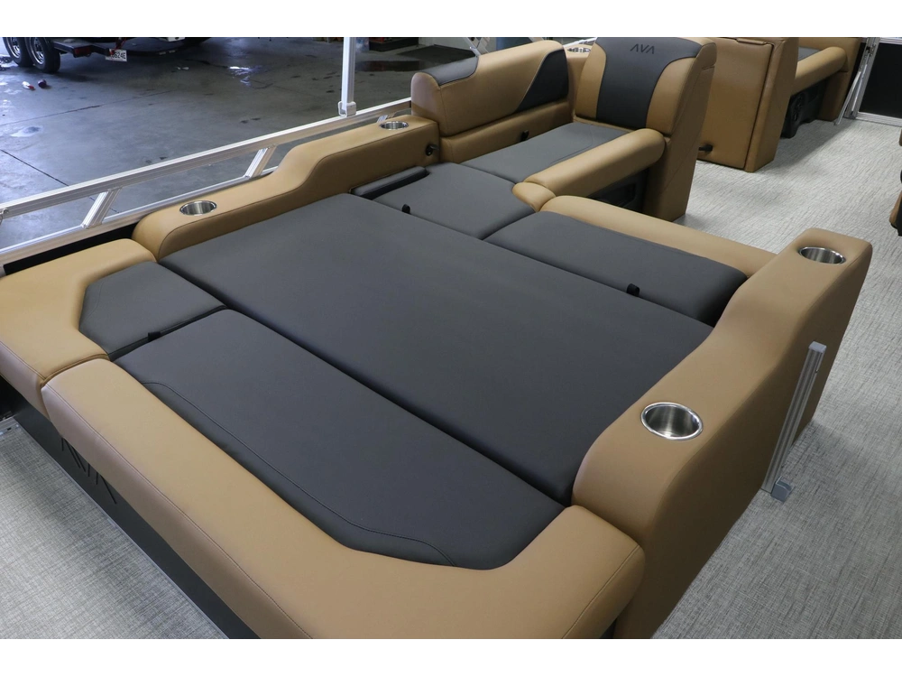 2026 Avalon Venture 2180 Vrb + Yamaha 70 Hp alt