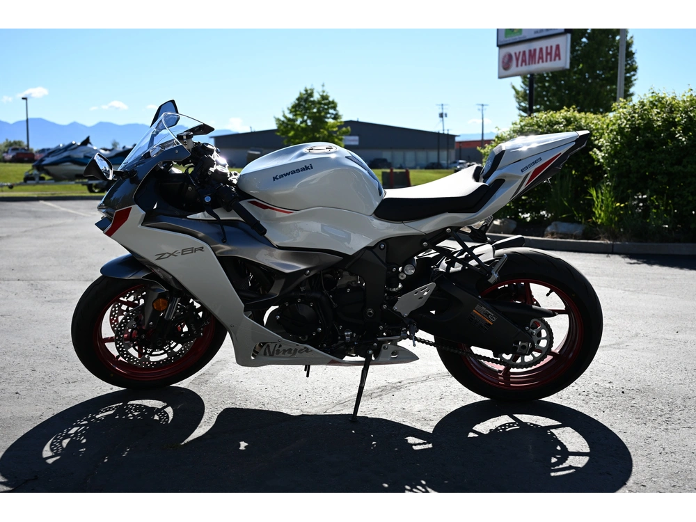 2025 Kawasaki Ninja Zx-6r alt