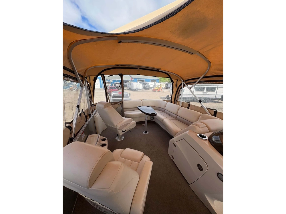 None Bennington Marine Bennington alt