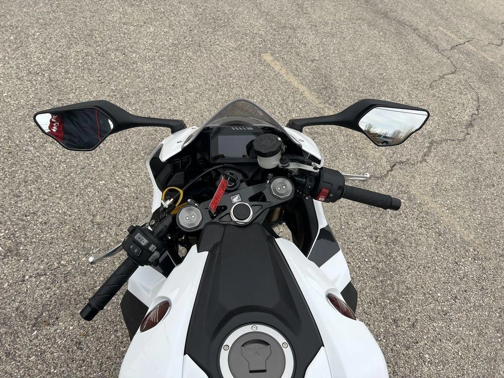 2026 Honda Cbr1000rr alt