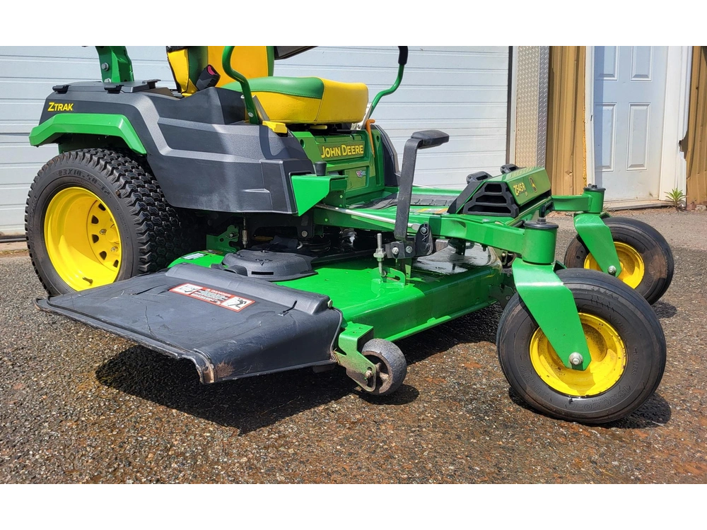 2024 John Deere Z545r alt