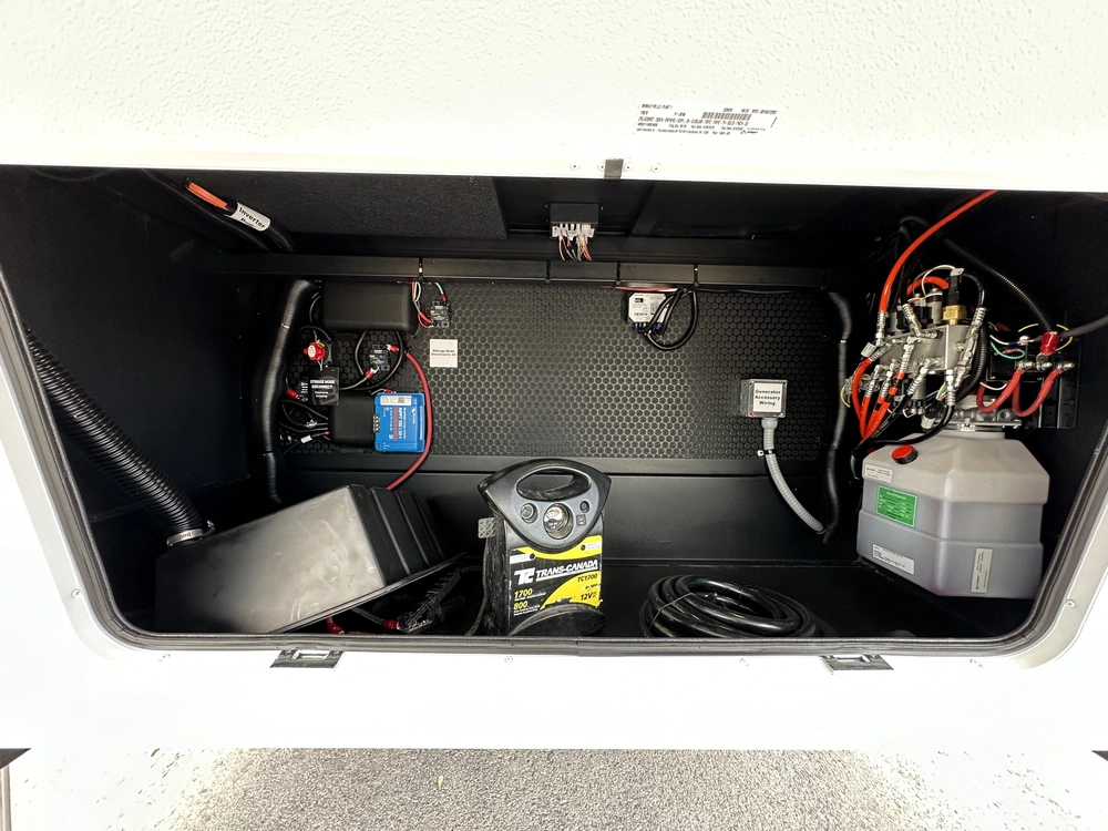 2027 Brinkley Rv Z3100 alt