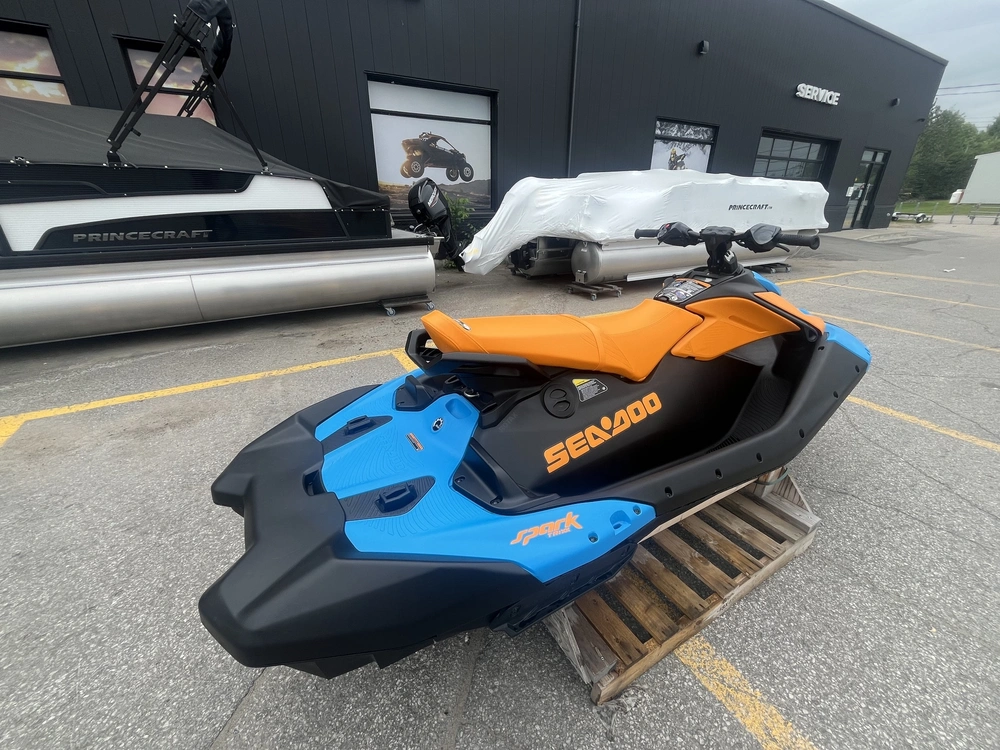 Sea-doo Spark Trixx 3 Places 2026 alt