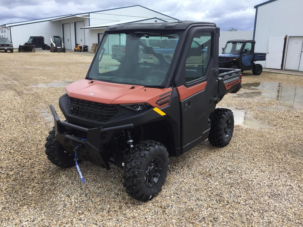 2026 Polaris Ranger 1000 Premium Cabbed Ranger alt