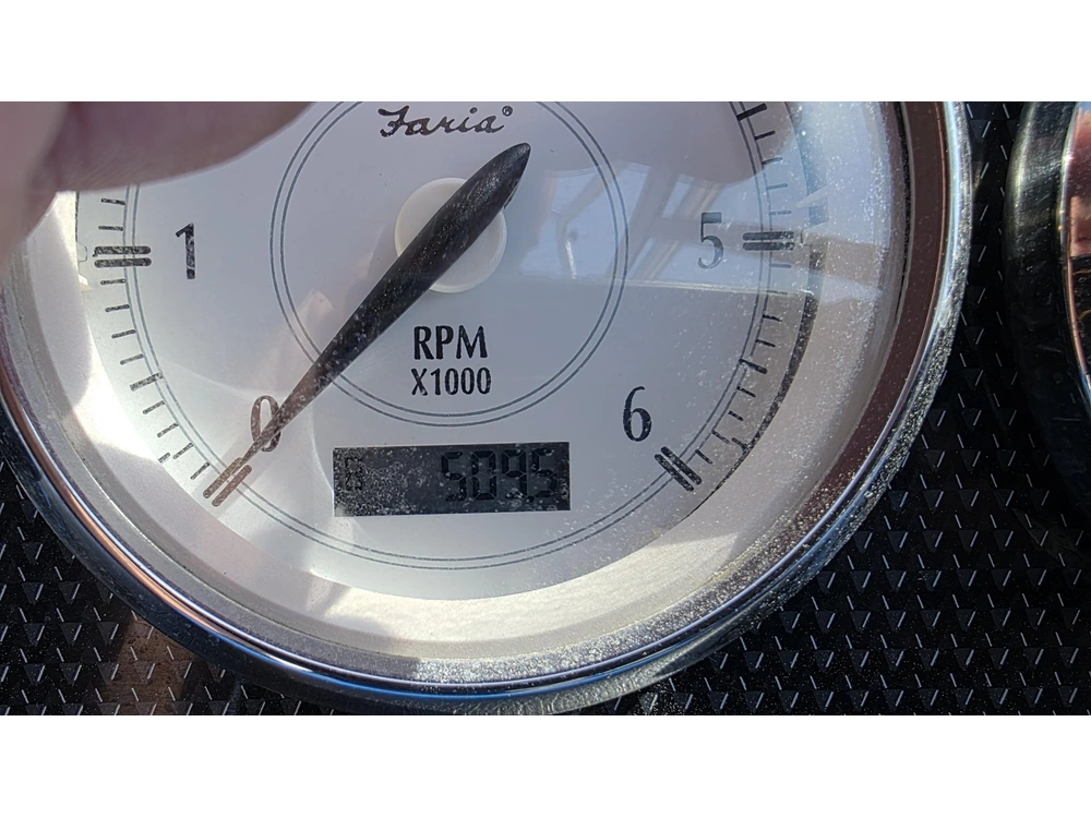 2009 Regal 1900 Esx alt
