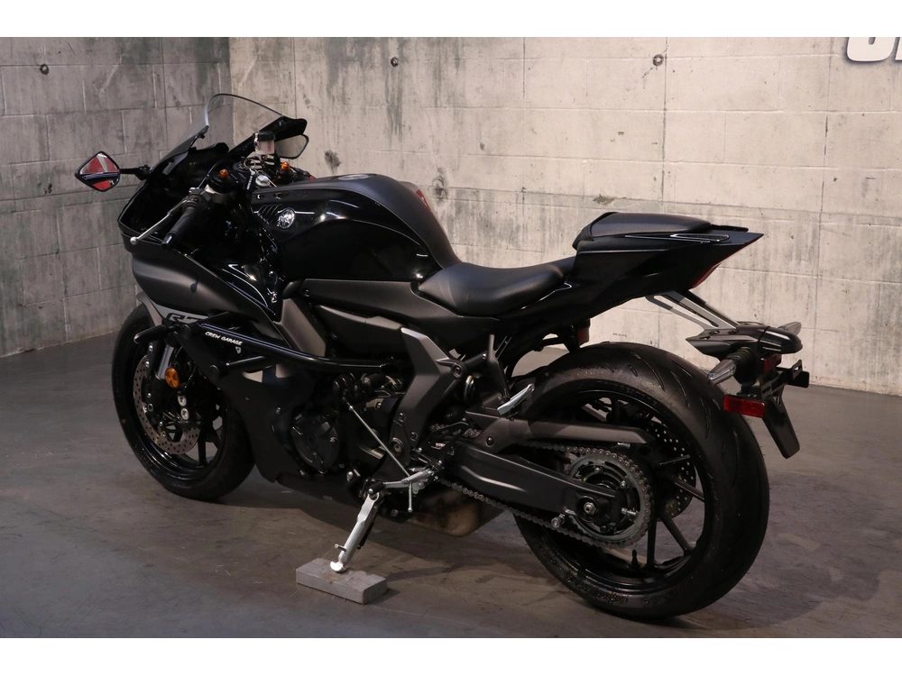 Yamaha Yzf-r7 2025 alt