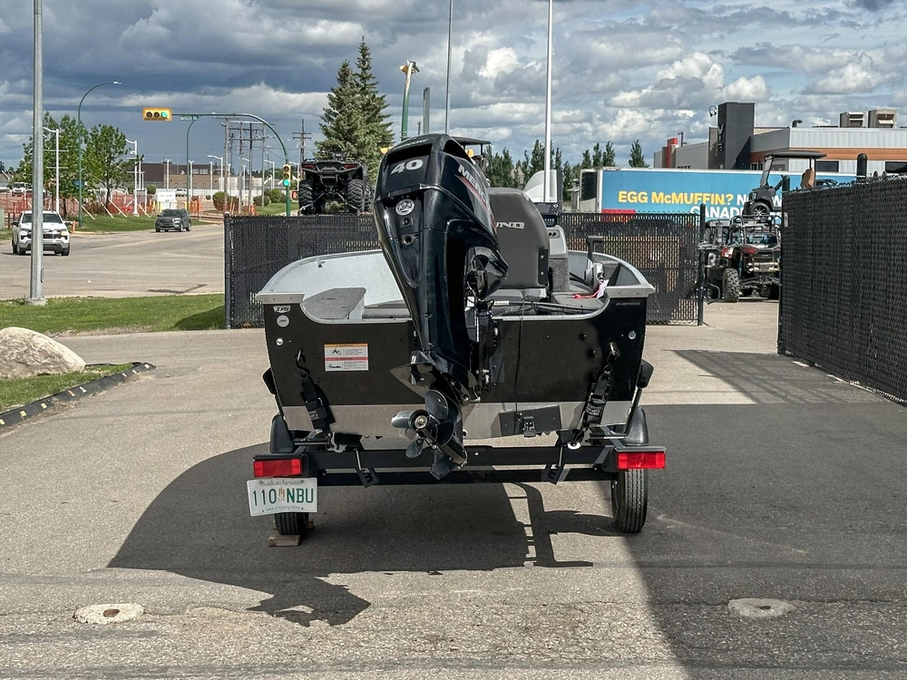 2022 Lund 1600 Fury Ss alt