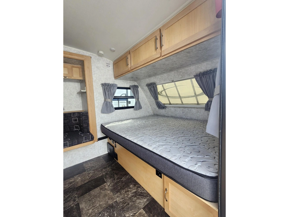 Prolite Escapade 2018 alt