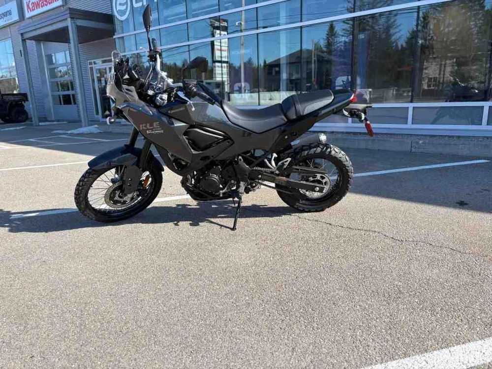 Kawasaki Kle 500 2026 alt