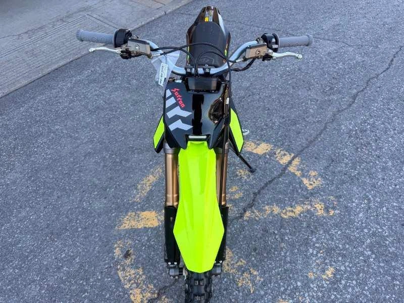 Surron Hyper Bee 2026 alt