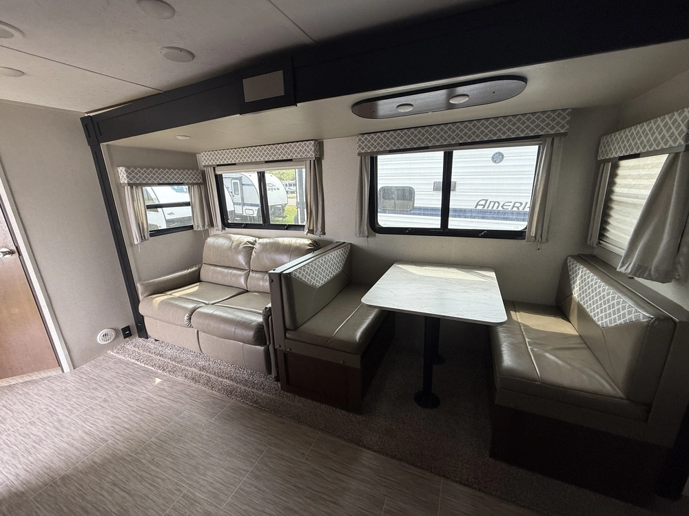 2018 Tracer 274bh alt