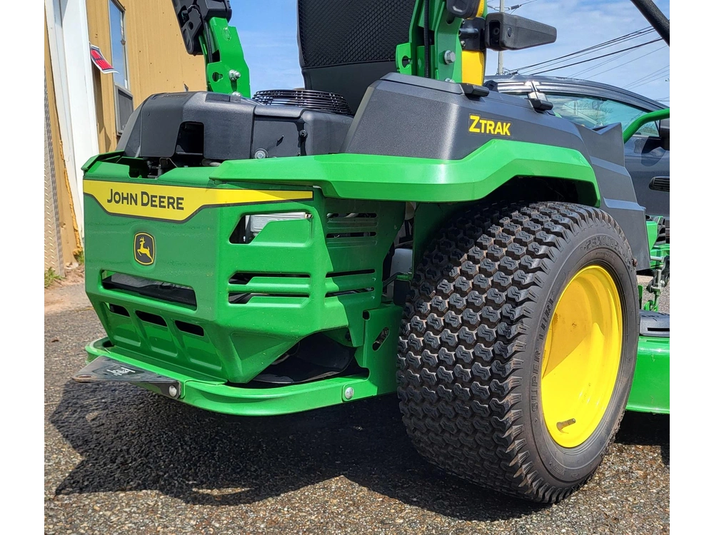 2024 John Deere Z545r alt