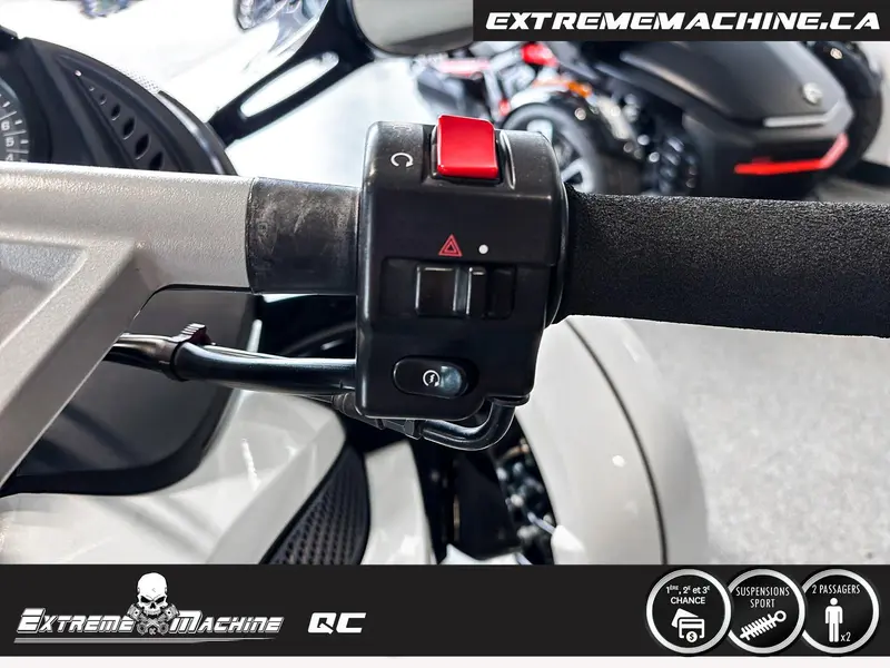 Can-Am CAN AM SPYDER RS-S SE5 TRÈS PROPRE & PRÊT POUR LA SAISON!!! 2010