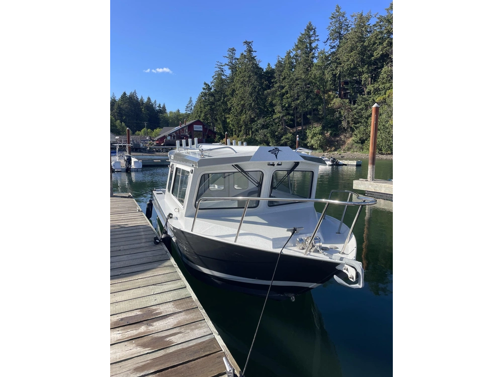 2021 Kingfisher 2325 Coastal Express Coastal Express alt
