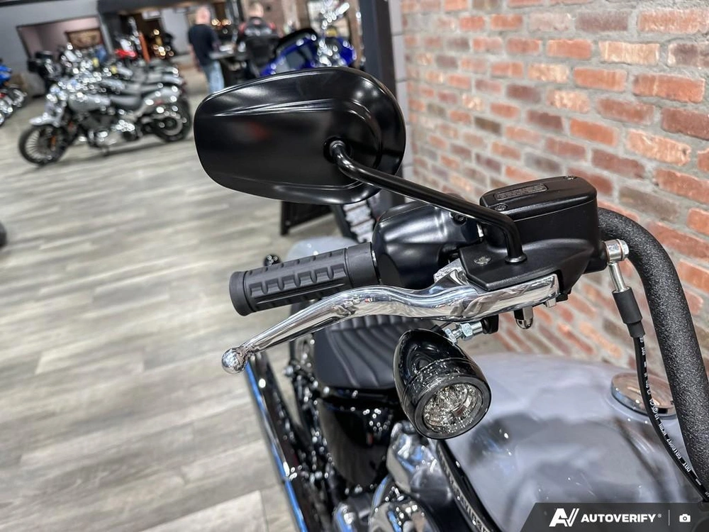 2026 Harley-davidson Street Bob alt