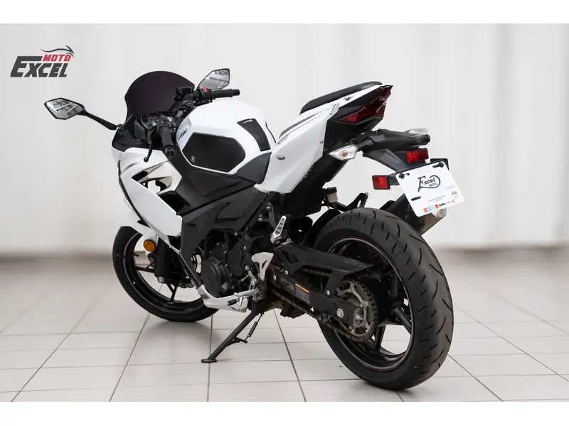 Kawasaki NINJA 400 2023