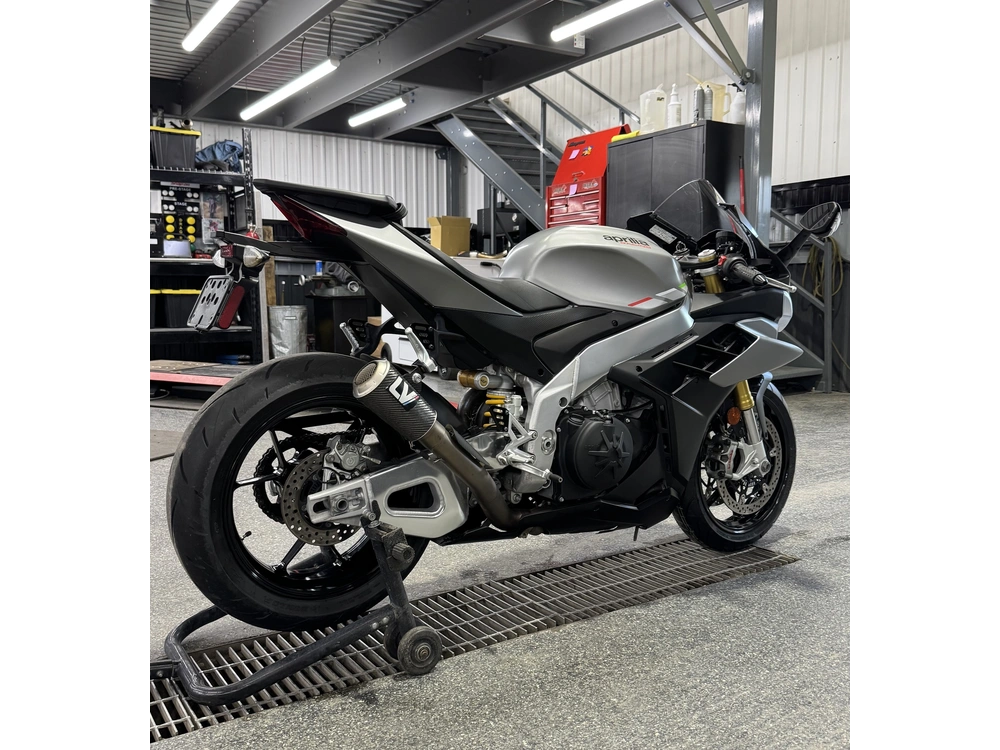2022 Aprilia Rsv4 alt