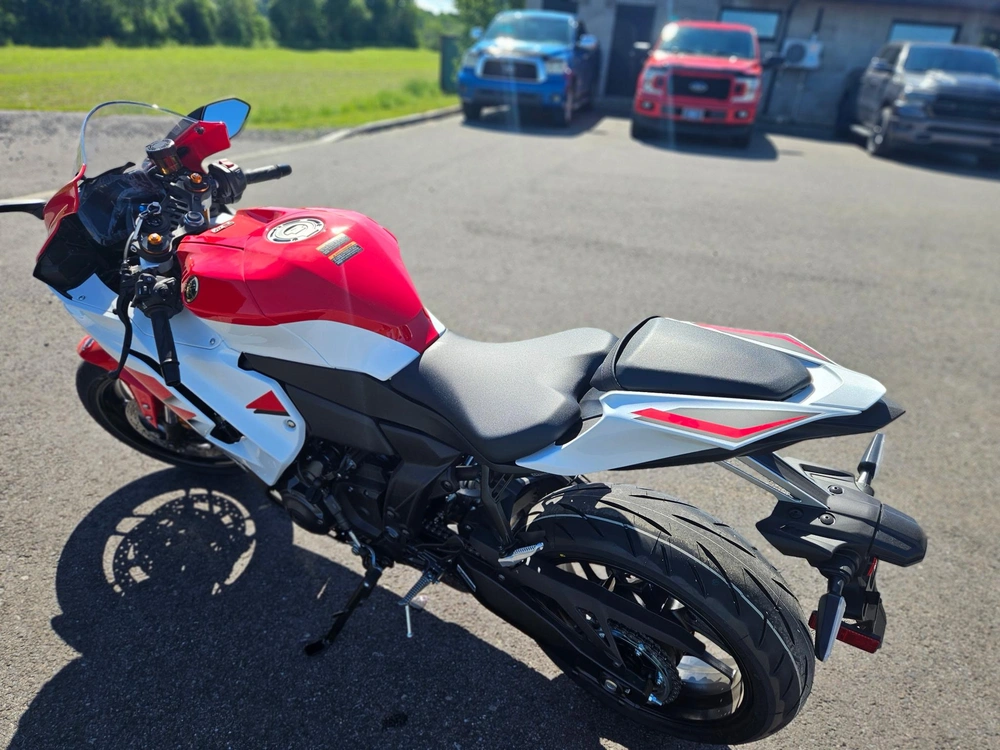Yamaha Yamaha Yzf-r7 2026 alt