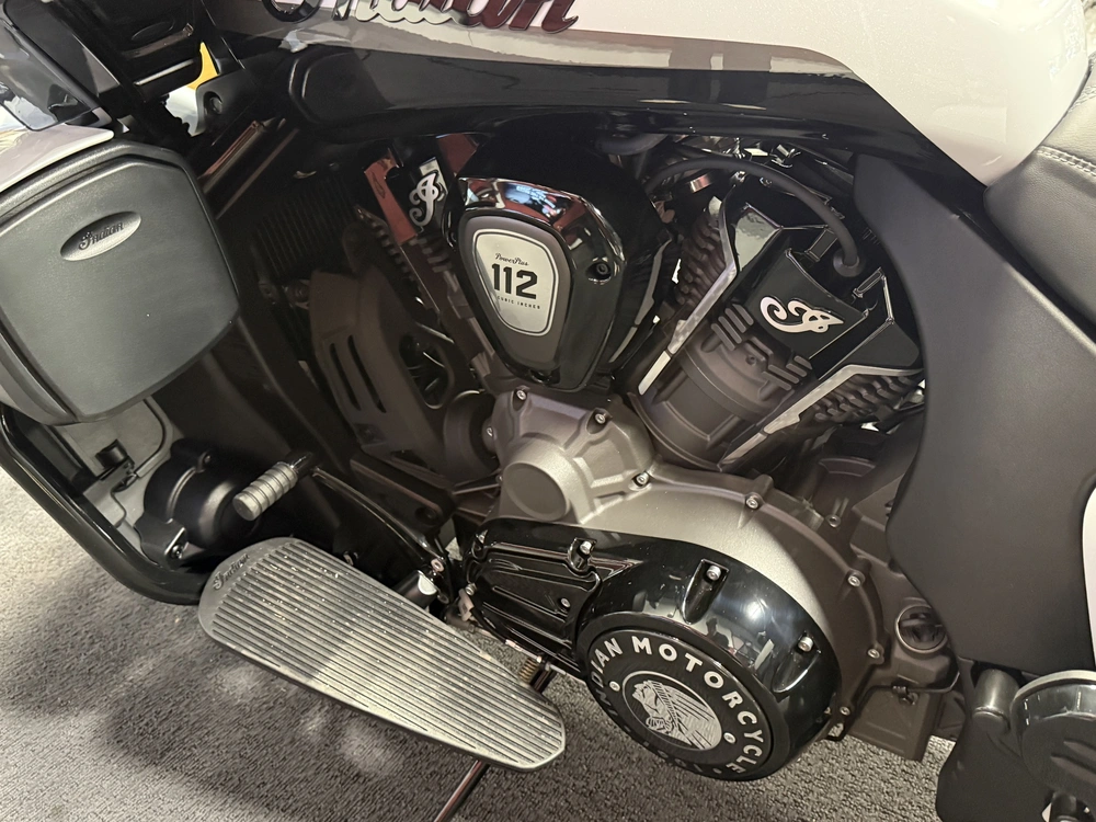 2026 Indian Motorcycle Pursuit Dark Horse 112 alt