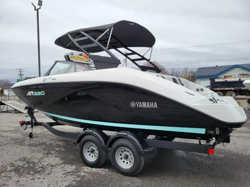 2026 Yamaha Ar 220 2026 alt