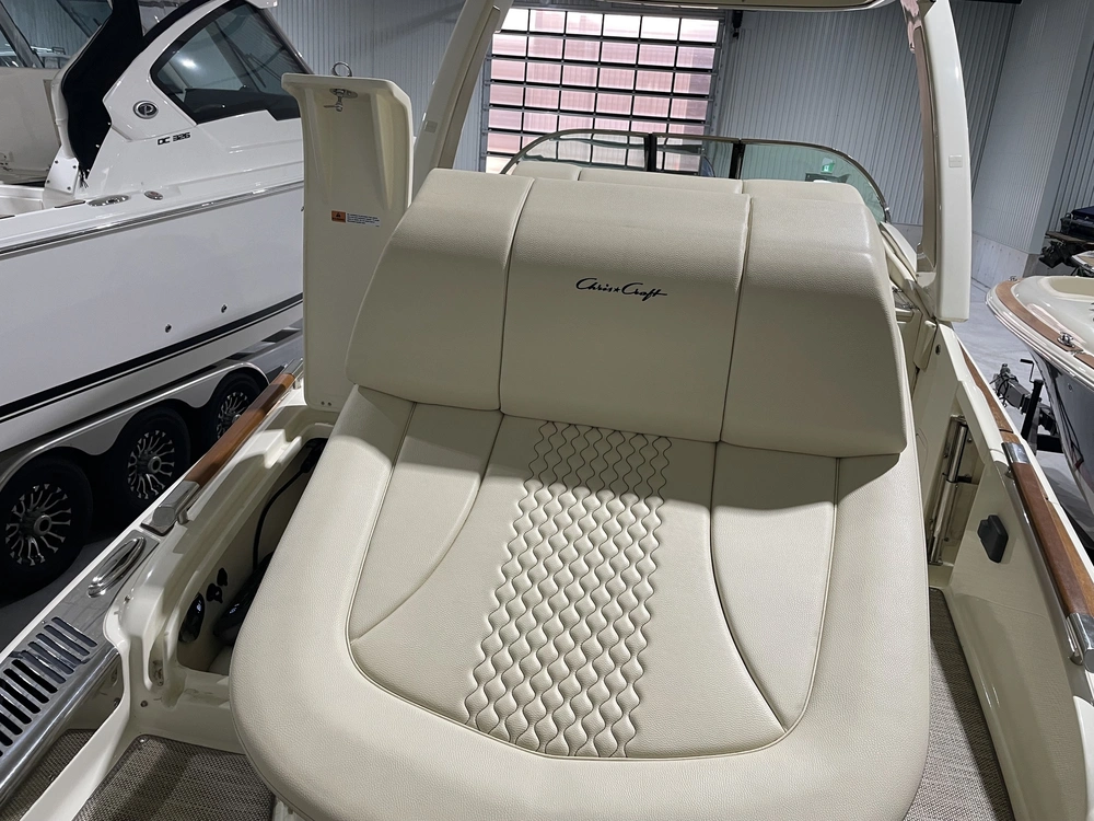 2022 Chris-craft Launch 28 Gt alt