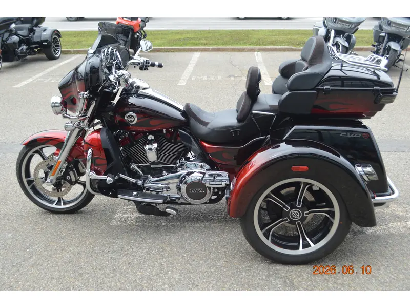 Harley-Davidson FLHTCUTGSE 2022