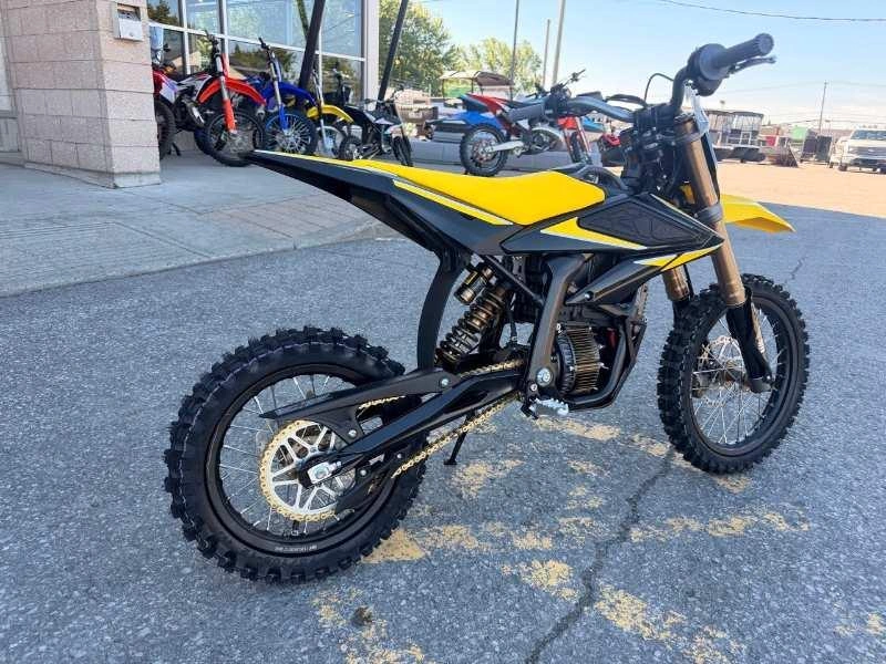 Surron Hyper Bee 2026 alt