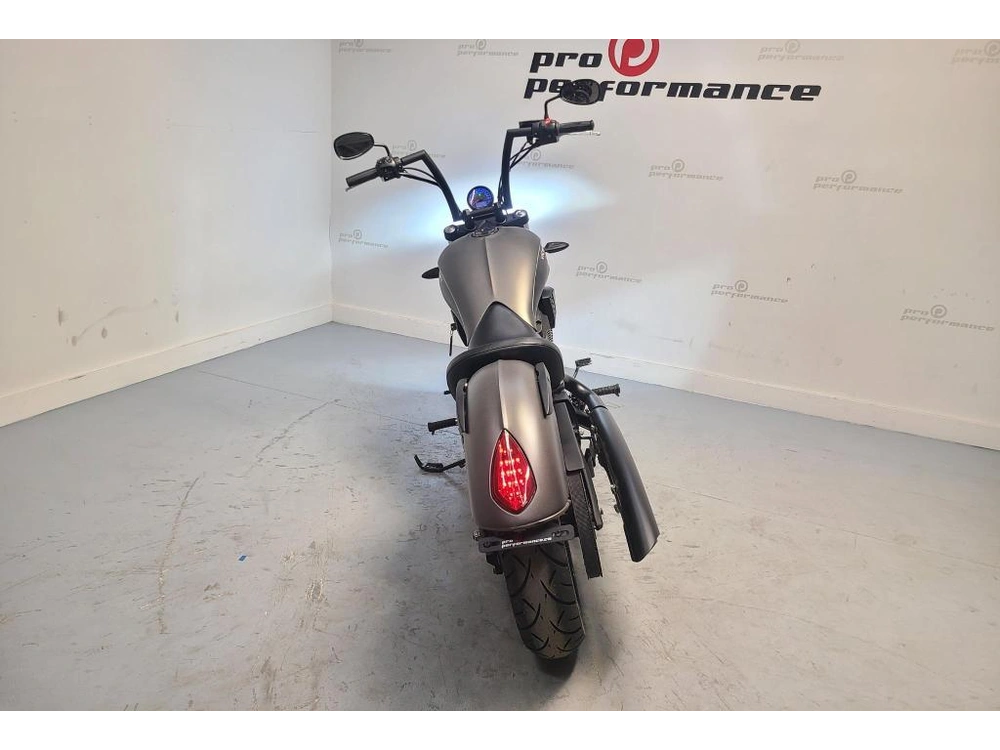2017 Victory Motorcycles Gunner alt