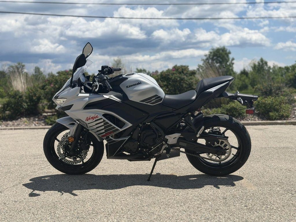 2026 Kawasaki Ninja® 650 Abs alt