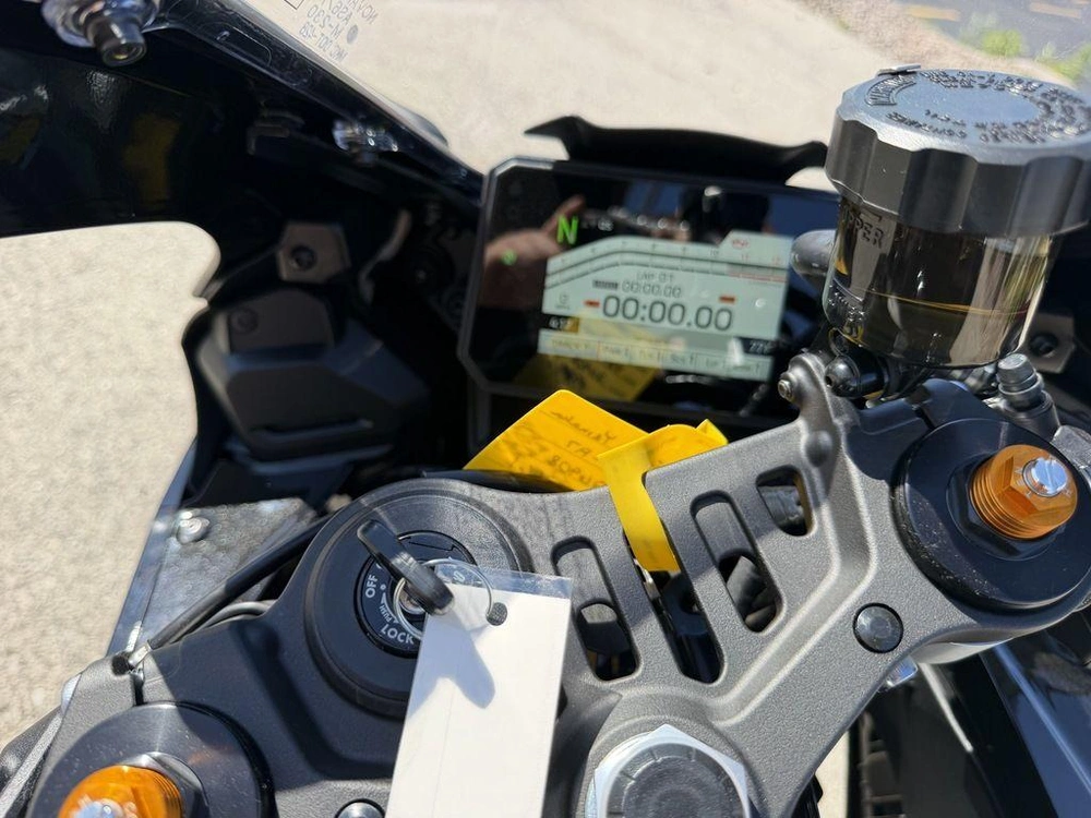2026 Yamaha Yzf-r7 alt