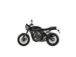 Triumph Tracker 400 2027 alt