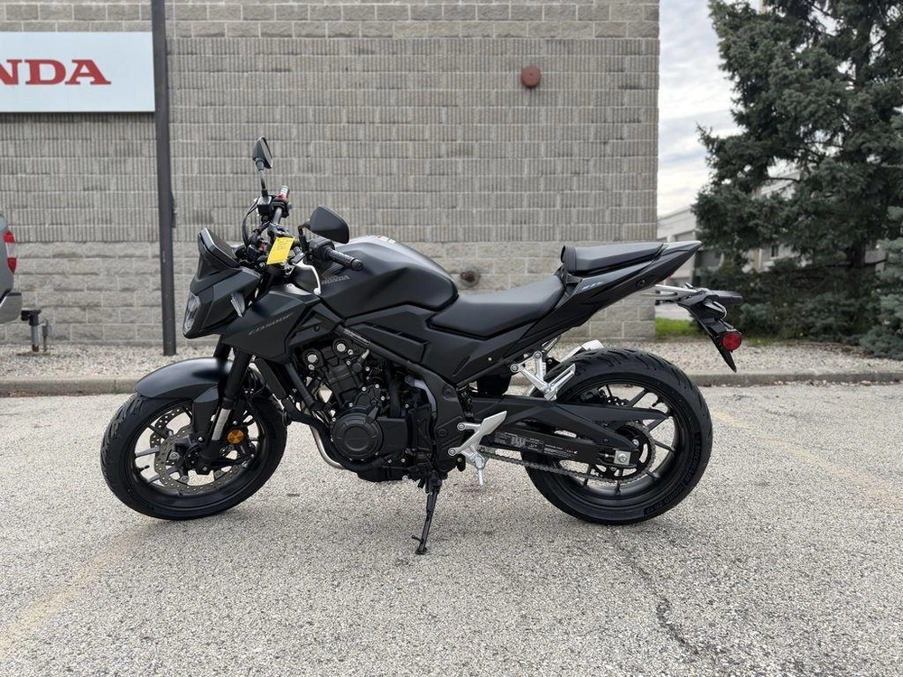 2025 Honda Cb500f alt